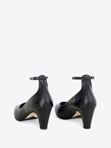 Anna F. dècollette con cinturino nero