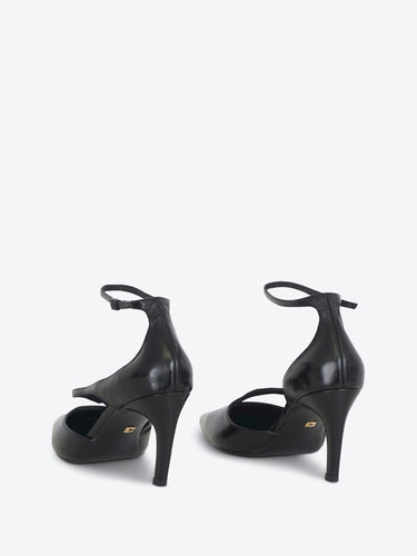 Lola cruz  dècollettè Letizia cut-out